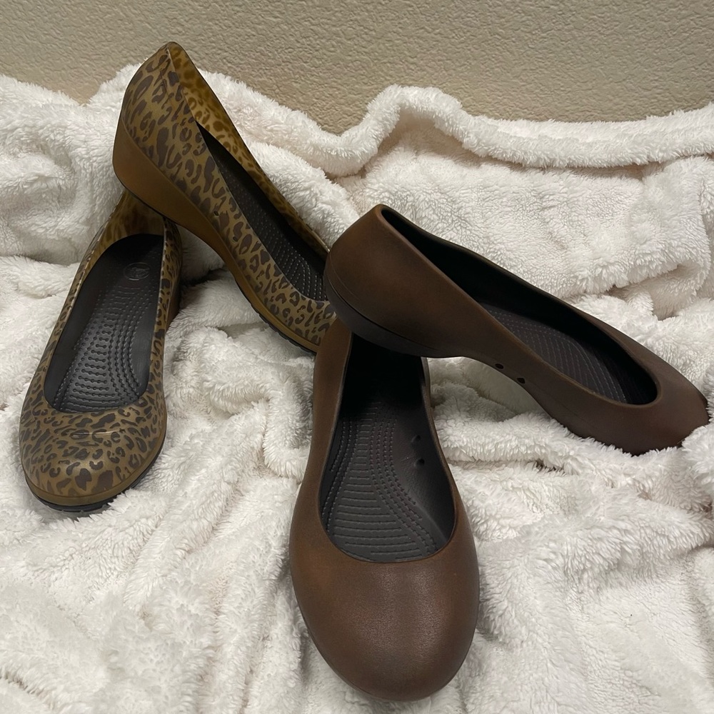 Bundle Crocs Carlisa Leopard Wedge & Ballet Flats Work Crocs SZ 10